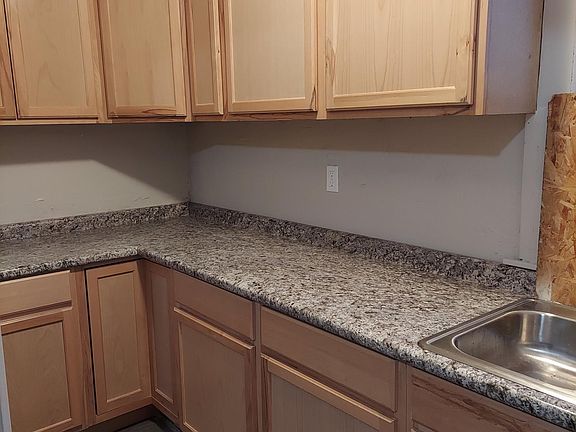 3rd image of 12905 Hoy Ave