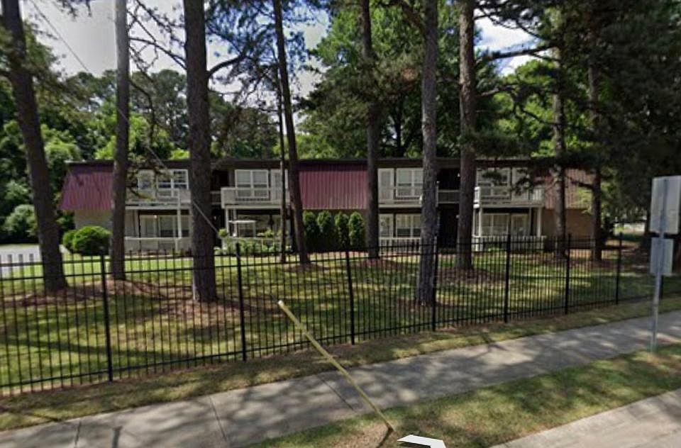 2nd image of 831 McAlway Rd APT 4