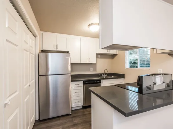 2707 Mountain View Ave W APT 2, Fircrest, WA 98466