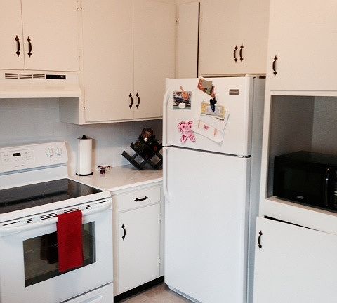 4th image of 630 S El Camino Real APT 8