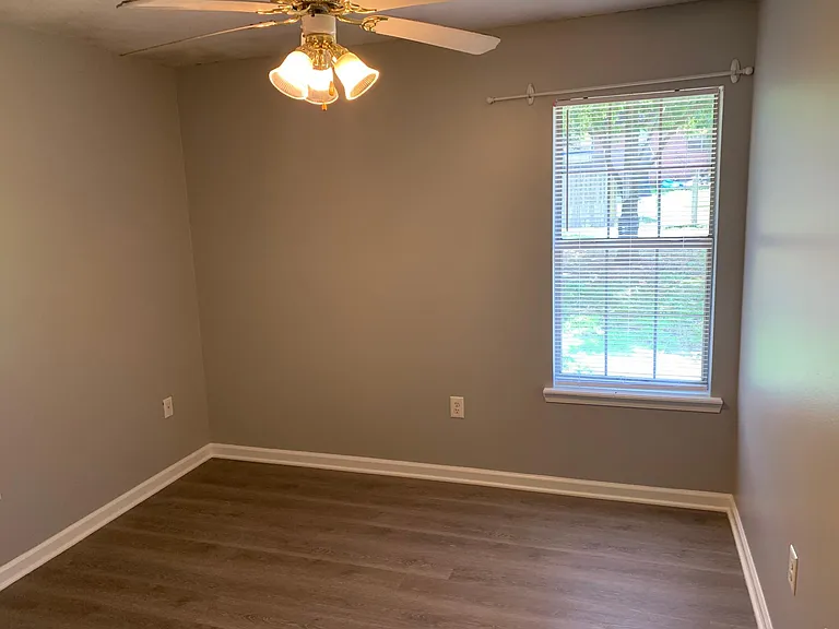 1645 Southern Hills Dr — Photo 13