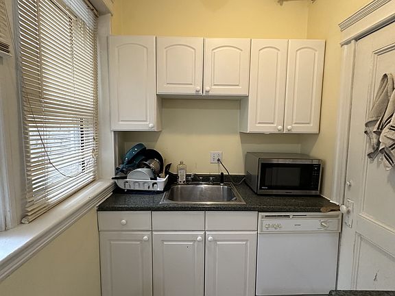 4th image of 1637 Commonwealth Ave #1D