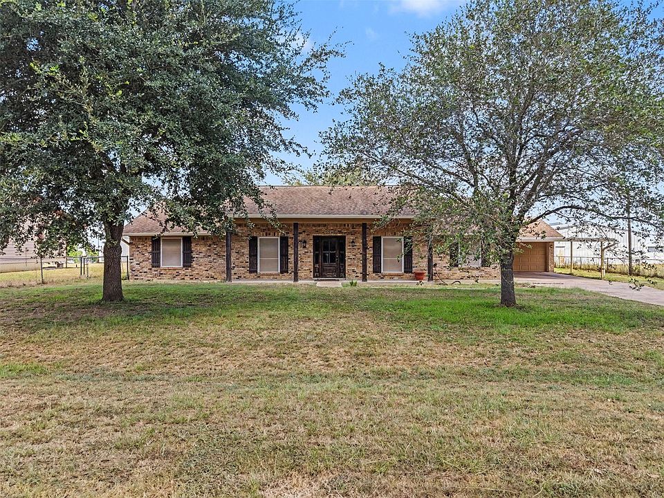 1st image of 32114 Robin Ln