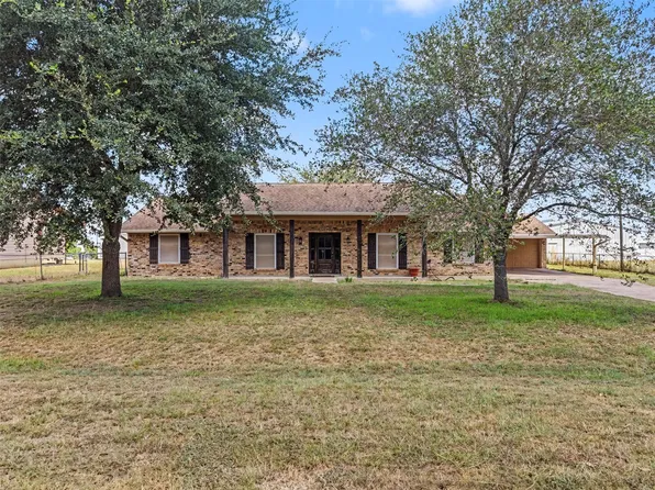 32114 Robin Ln, Waller, TX 77484