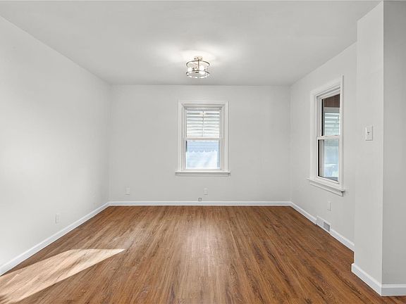 5th image of 3619 Boswell Ave