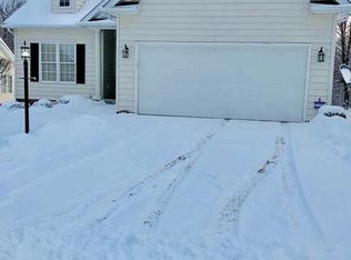 211 Rose Hill Dr, New Castle, PA