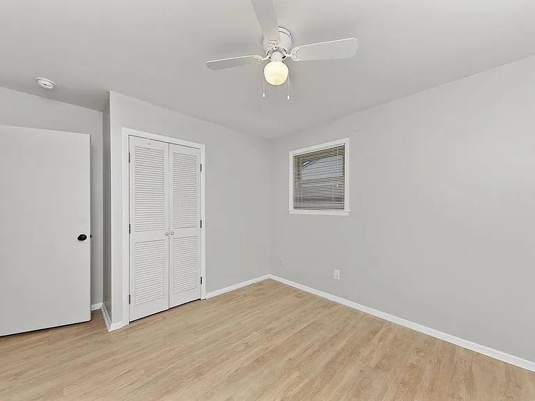 11 Lawndale Ave — Photo 11