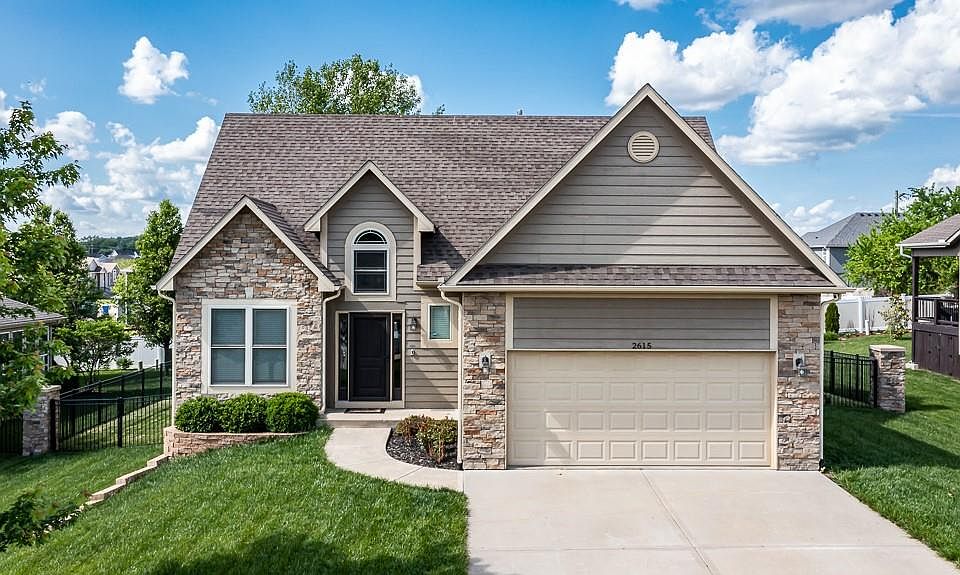 2615 E Stone Creek Ave, Tonganoxie, KS 66086 Zillow