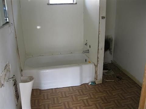 5th image of 101 Putnam Ave