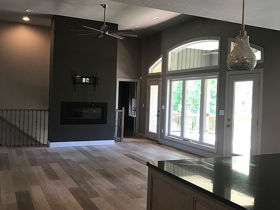 3rd image of 232 Timberwolf Dr