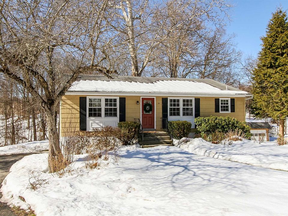 1st image of 13 Apple Tree Dr