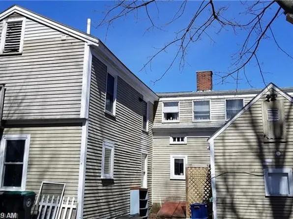 10 High St, Kennebunk, ME 04043