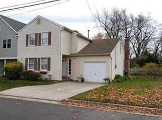 16 Duchess Ave, Middletown, NJ 07748