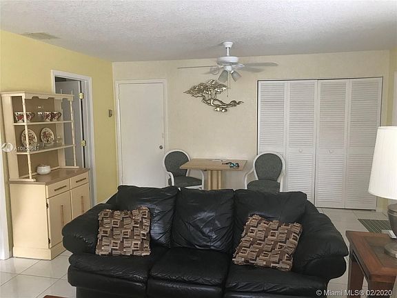 4th image of 112 Claremont Ln APT 1B