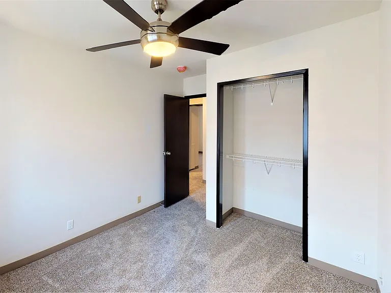 213 S Sheldon Ave — Photo 8
