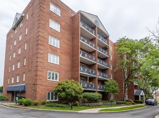 6530 W Irving Park Rd APT 605, Chicago, IL 60634