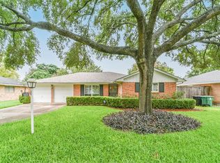 9630 Meadowvale Dr, Houston, TX 77063