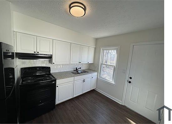 5th image of 2541 Atwood Ter