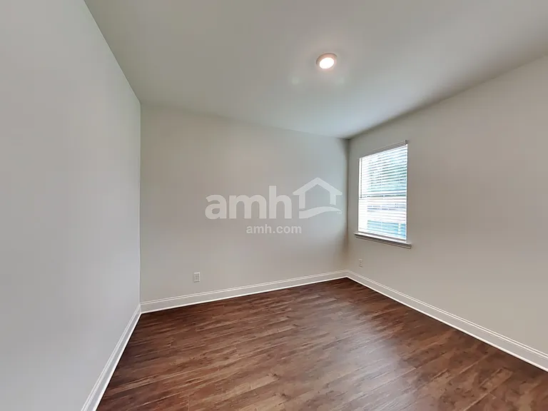 556 Summit View Ln — Photo 11
