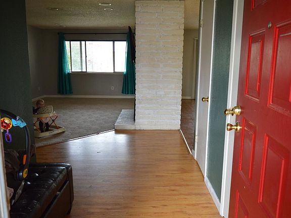 2nd image of 1125 Fleetwood Way