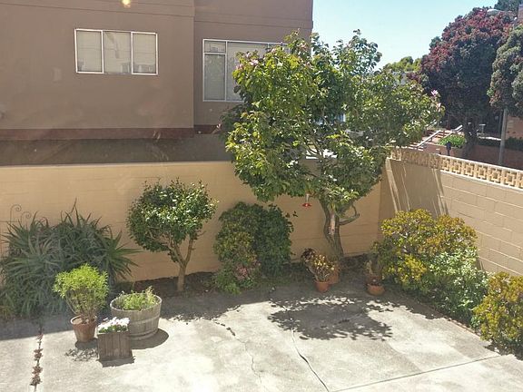 4th image of 9 Vega St