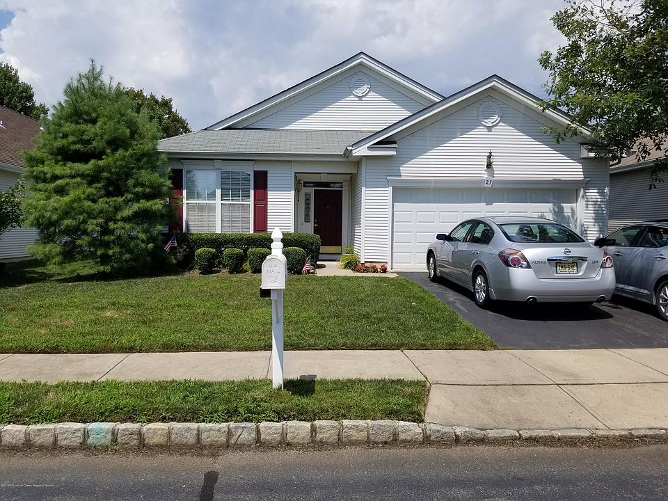 1st image of 23 Jonahs Pond Ln