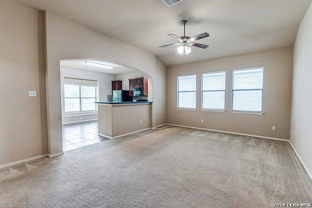 126 Split Rail Dr — Photo 3