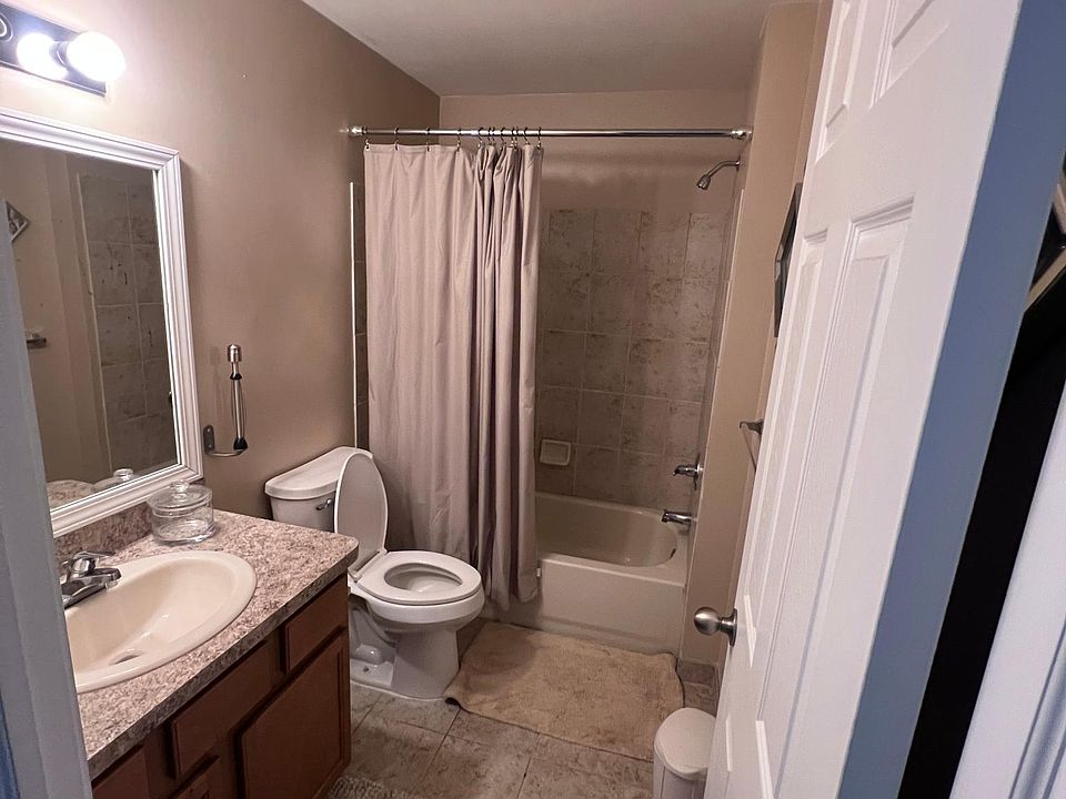 1st image of 27048 Carrington Pl
