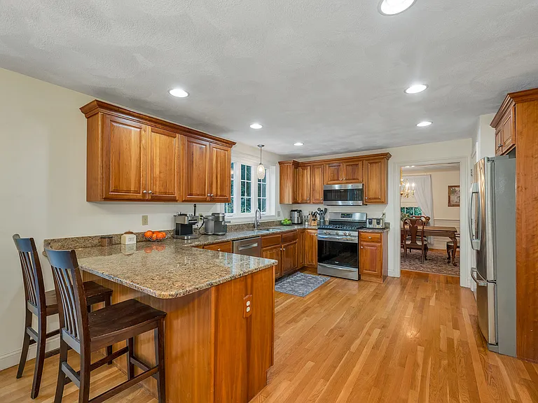 8 Hemlock Ln — Photo 18