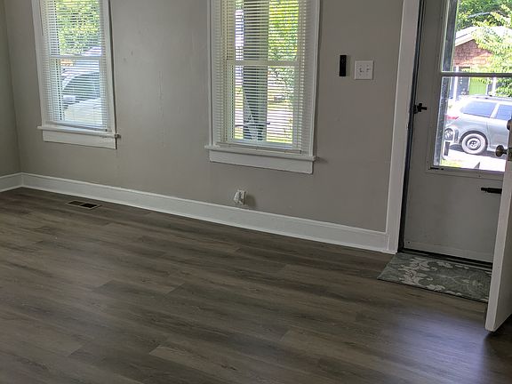 2nd image of 206 Pitner Pl