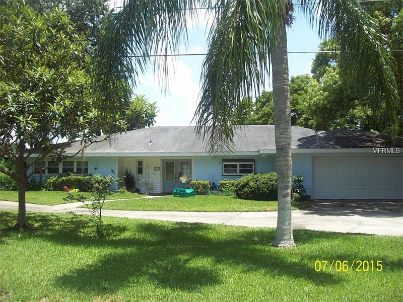 1st image of 216 Crest Dr