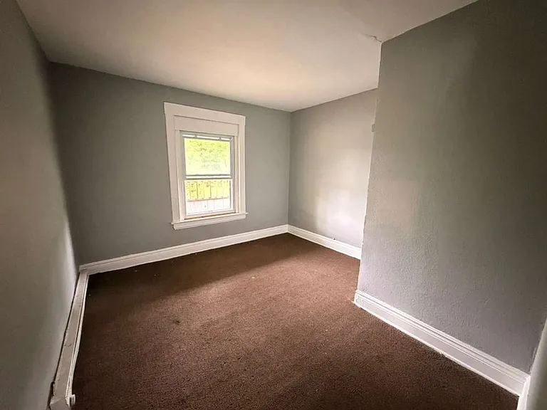 2621 Lawrence Ave #2 — Photo 5