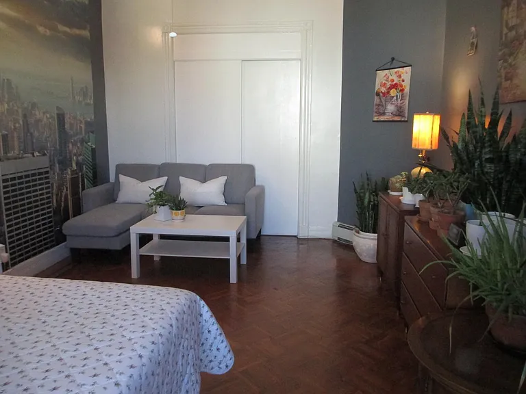855 Pavonia Ave #1 — Photo 4