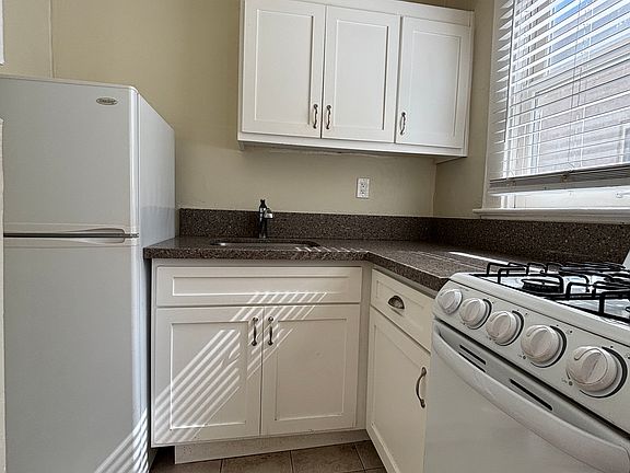 3rd image of 2120 1st Ave APT 23