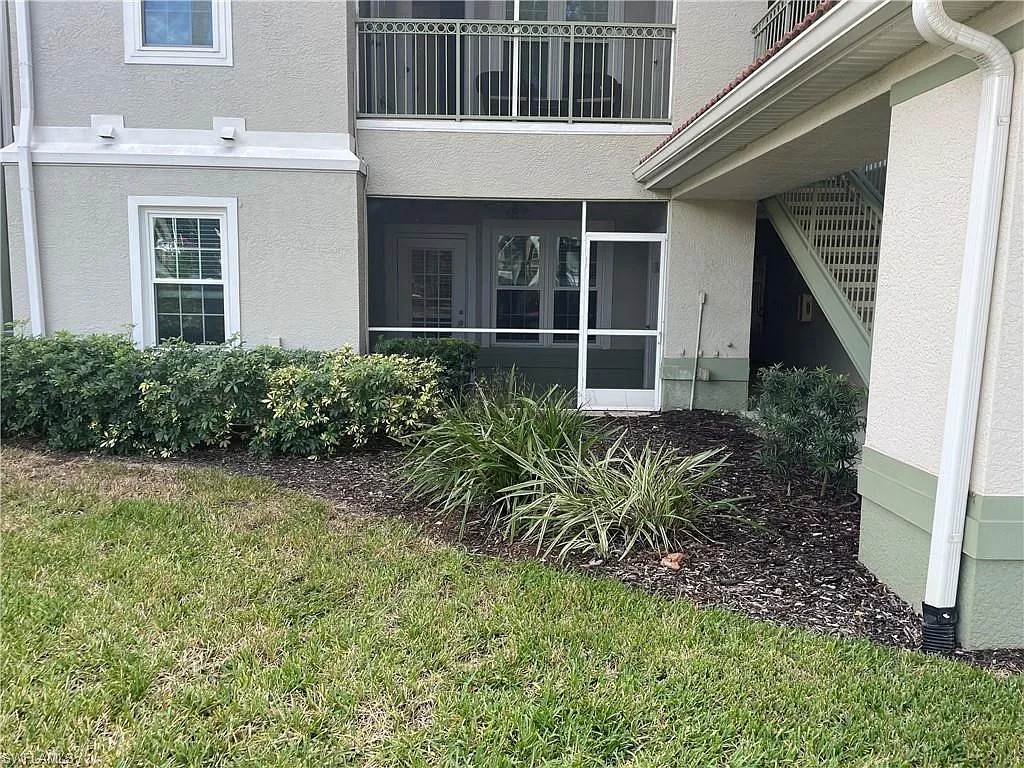 2 bed, 1.0 bath, 1052 sqft, $1,700 — Photo 1