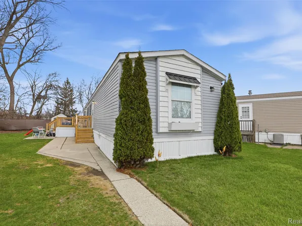 1261 Christine Ter, Madison Heights, MI 48071