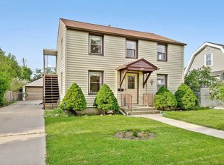 1849 Belmont St, Manitowoc, WI 54220