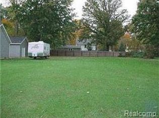 000 Orchard Lake Rd, Farmington Hills, MI 48336