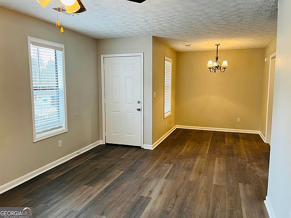 5th image of 145 Pine Ter #155