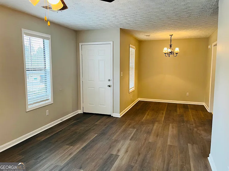145 Pine Ter #155 — Photo 5