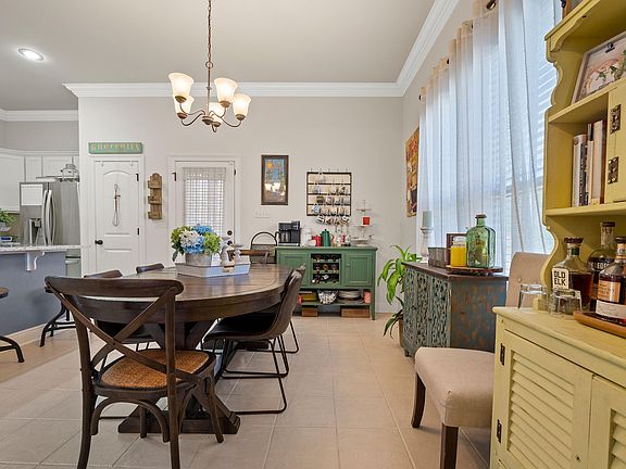 5th image of 2051 Westbank Dr #D