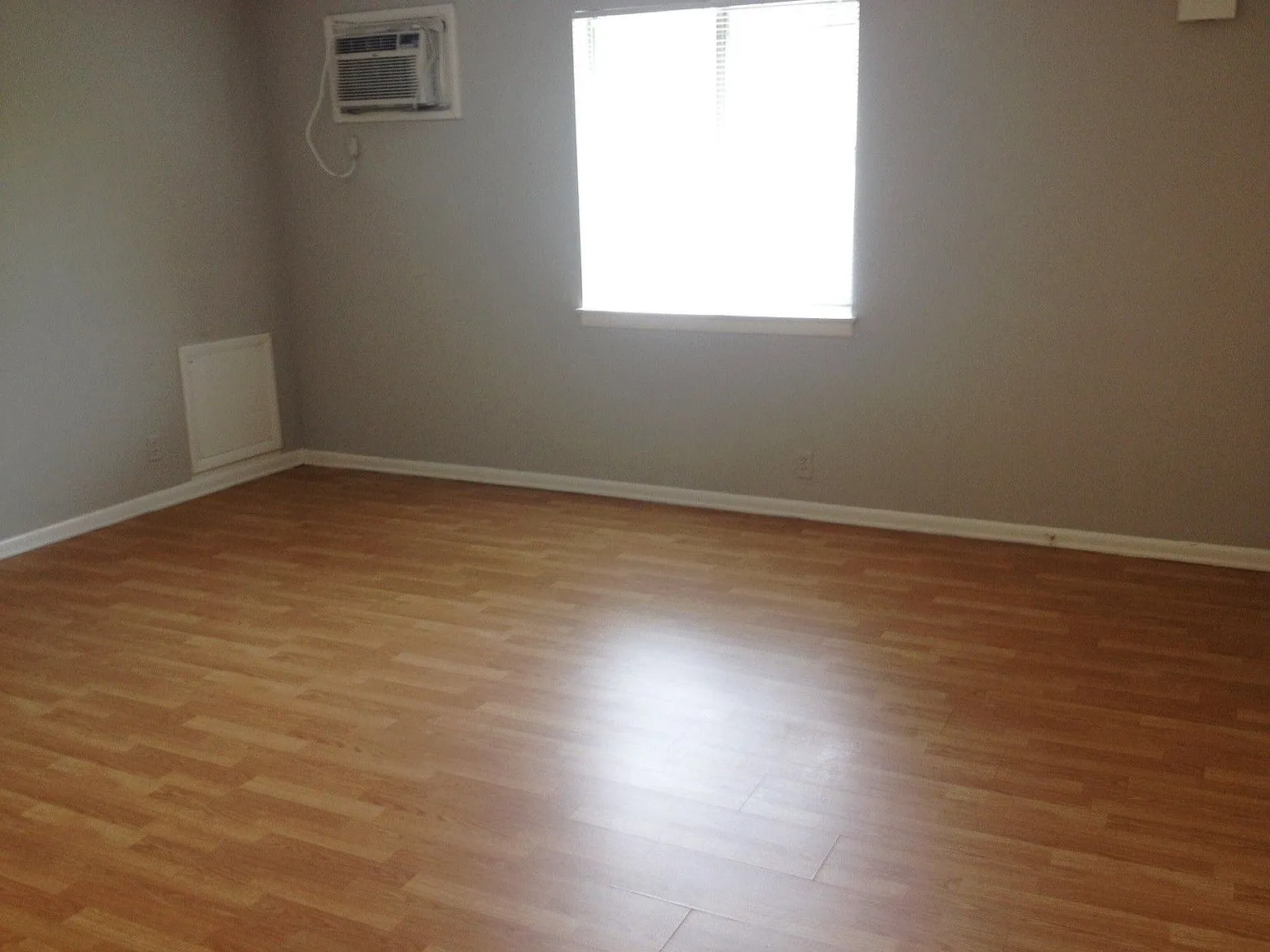 1 bed, 1.0 bath, 650 sqft, $1,200 — Photo 4