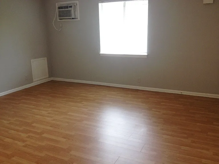 905 Greenwood Ave NE #4 — Photo 3