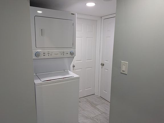 5th image of 2239 Polk St