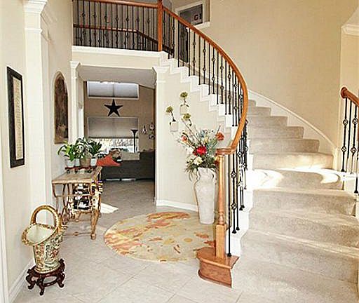 Welcoming grand entrance