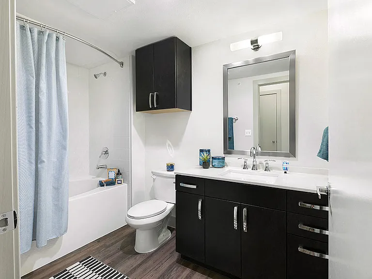 Groves South Lamar — Photo 6
