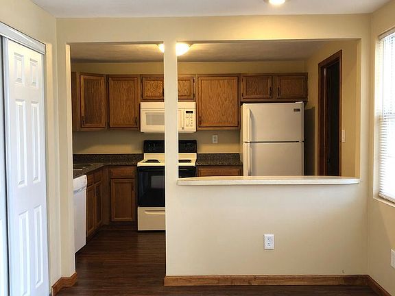 2nd image of 469 Glendale Dr APT 14
