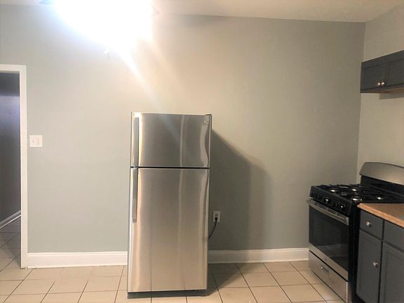 5th image of 3729 W Grand Ave #1