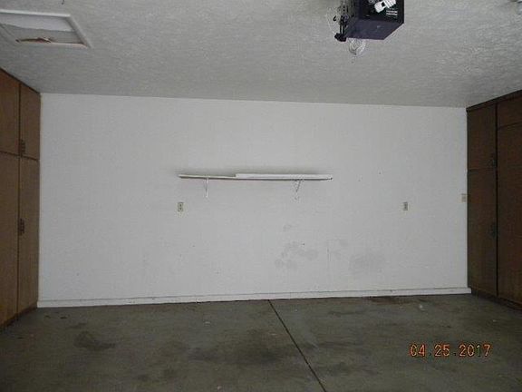 5th image of 905 Hahn Ave