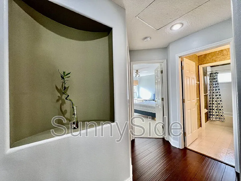 3 bed, 3.0 bath, 2829 sqft, $2,600 — Photo 4